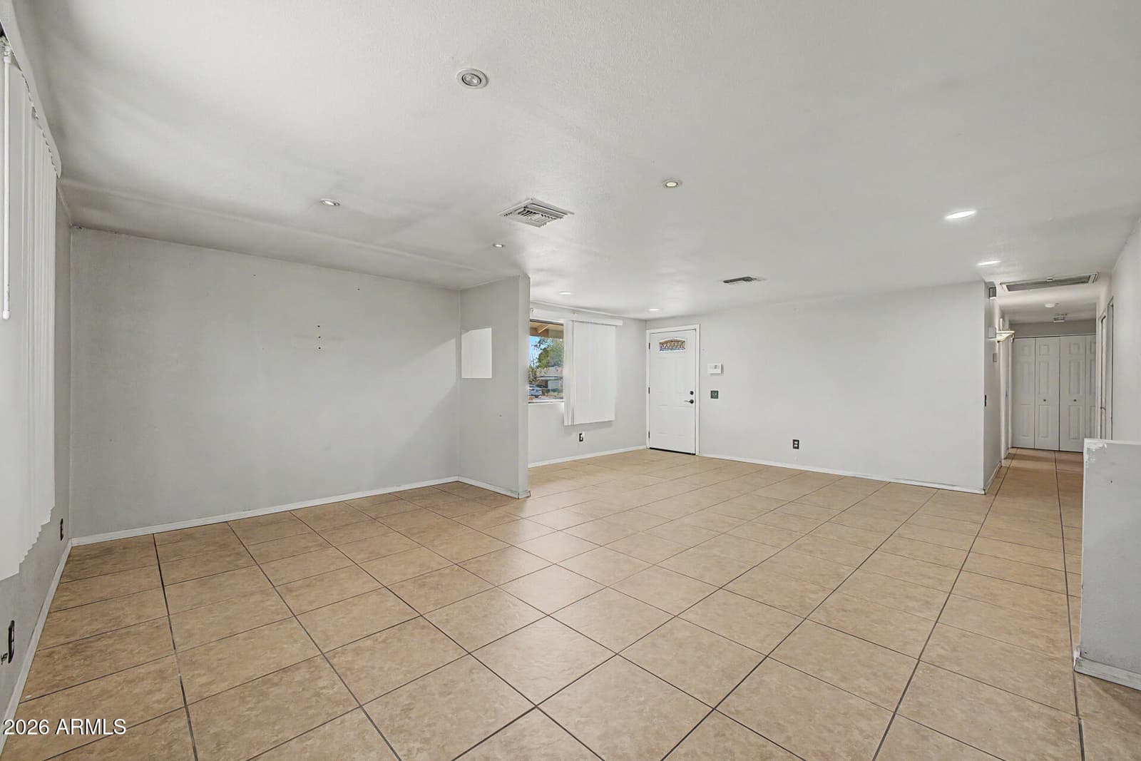 1902 N 41ST Avenue, Phoenix, AZ 85009 — photo 7 of 34