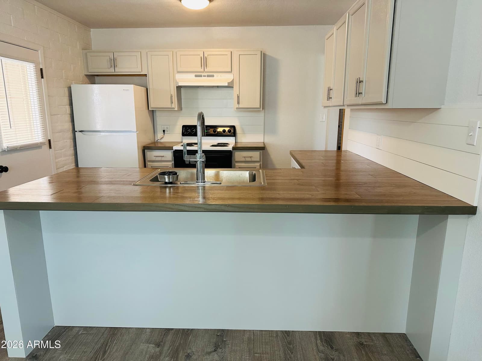 330 W 5TH Street, Ajo, AZ 85321 — photo 2 of 12