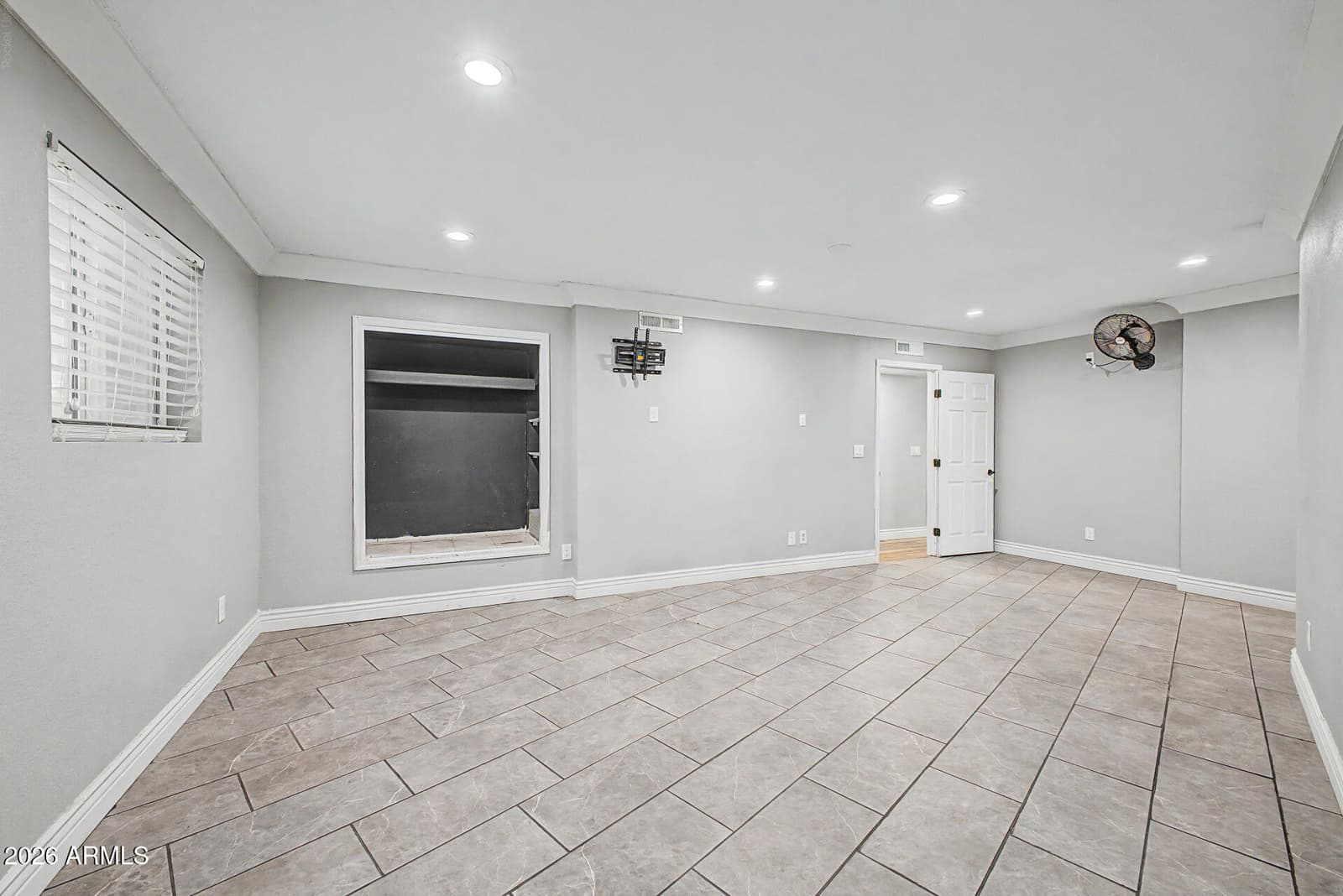 3710 E ARBOR Circle, Mesa, AZ 85206 — photo 17 of 50