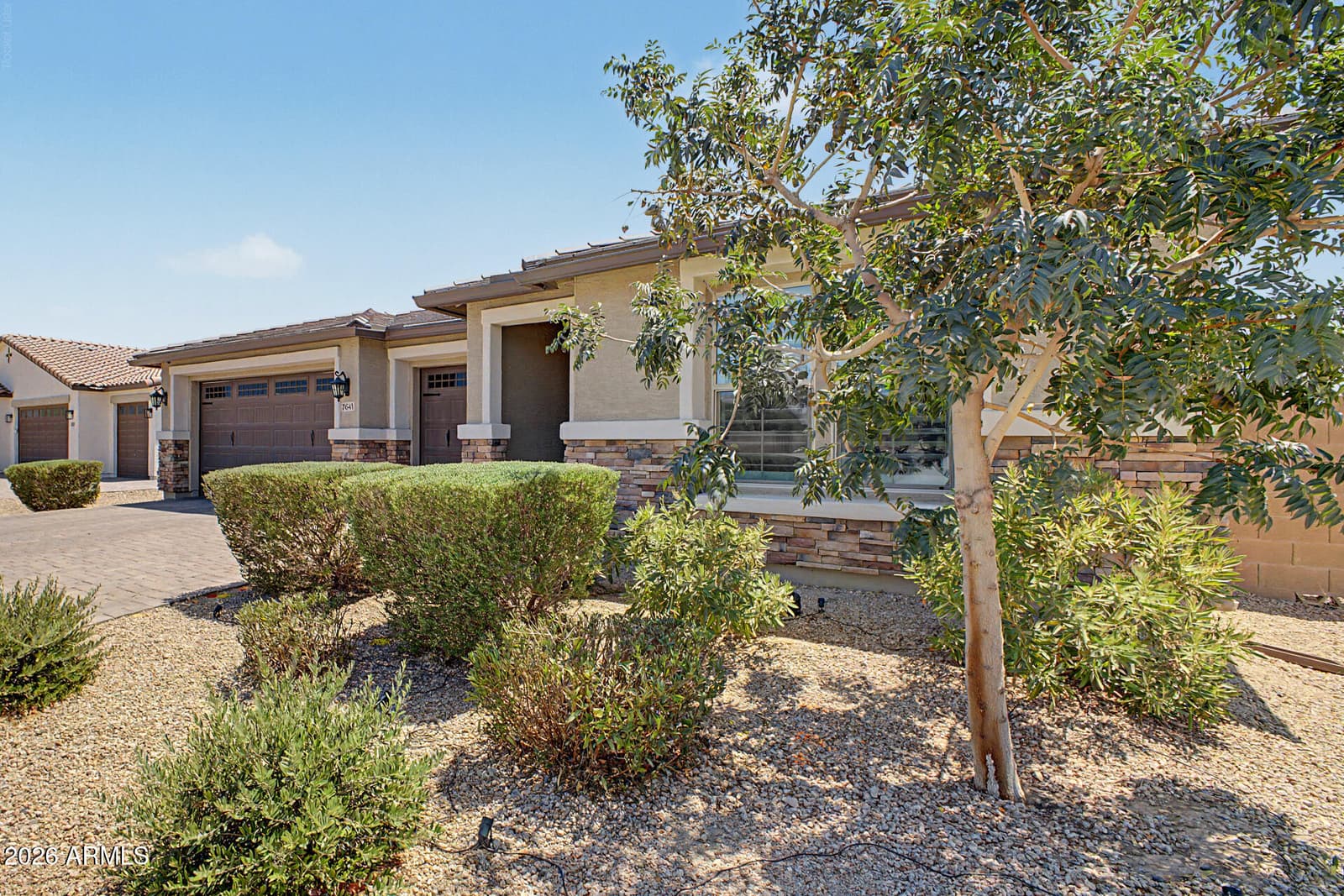 7641 W ODEUM Lane, Phoenix, AZ 85043 — photo 2 of 55