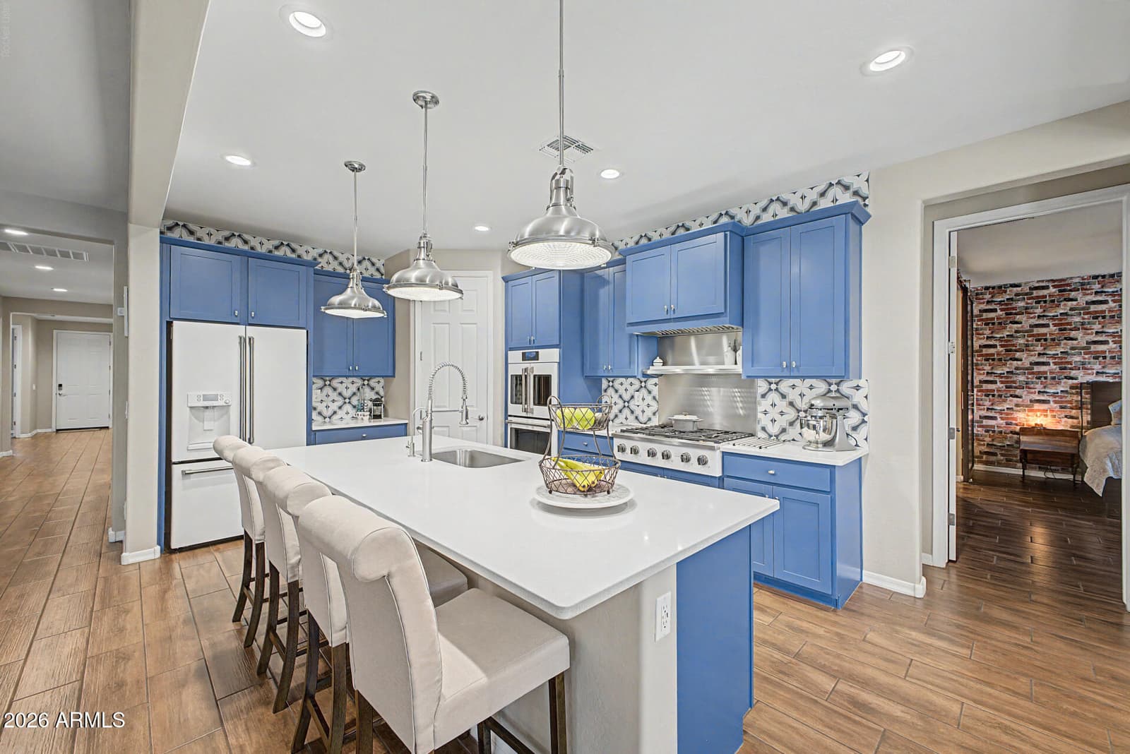 7641 W ODEUM Lane, Phoenix, AZ 85043 — photo 12 of 55