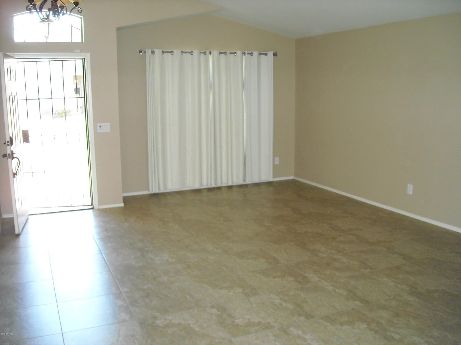 37012 W Leonessa Avenue, Maricopa, AZ 85138 — photo 5 of 7