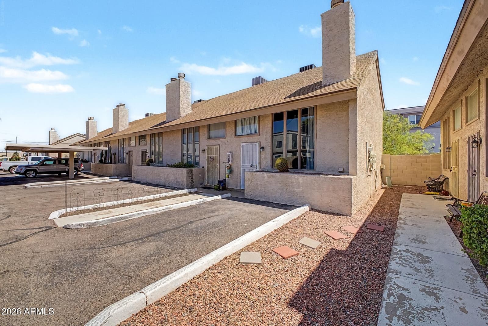 4240 N LONGVIEW Avenue 9, Phoenix, AZ 85014 — photo 1 of 18