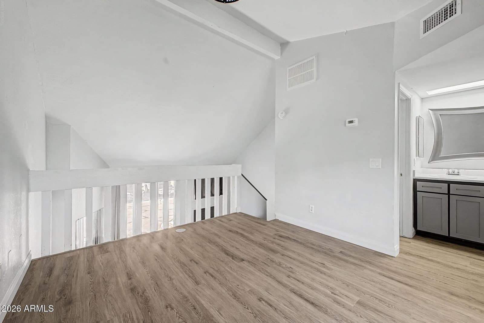4240 N LONGVIEW Avenue 9, Phoenix, AZ 85014 — photo 11 of 18