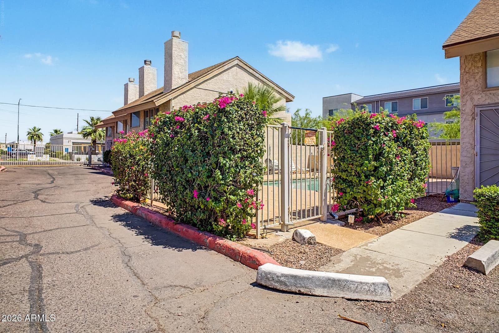 4240 N LONGVIEW Avenue 9, Phoenix, AZ 85014 — photo 17 of 18
