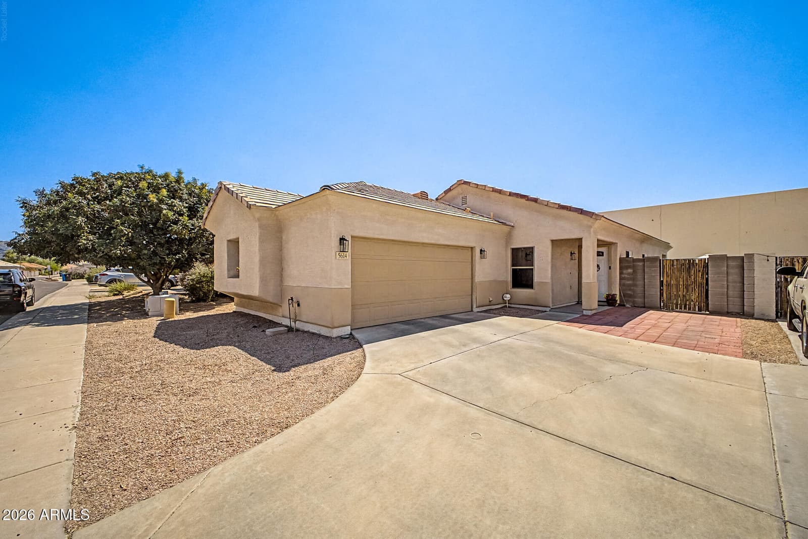 5614 S 26TH Place, Phoenix, AZ 85040 — photo 1 of 22
