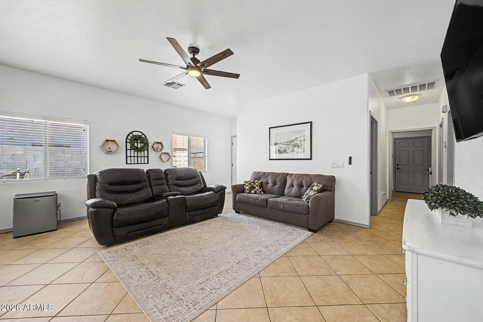 5614 S 26TH Place, Phoenix, AZ 85040 — photo 5 of 22