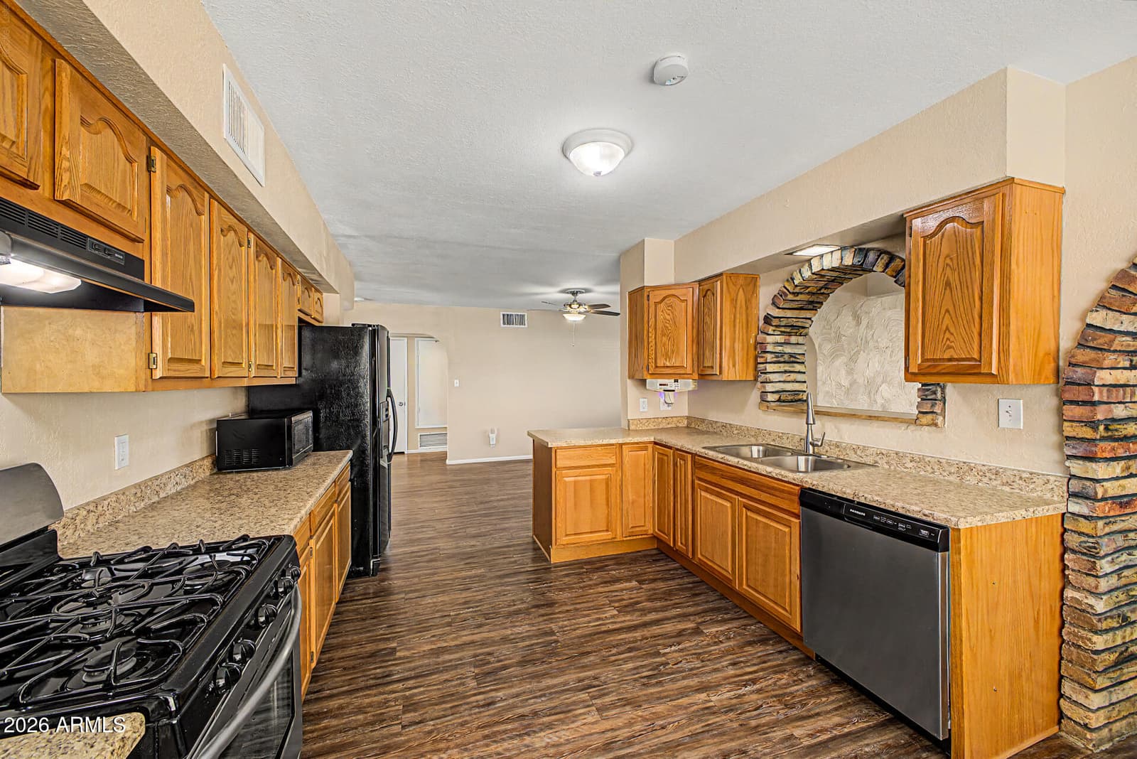 2315 W SHADY GLEN Avenue, Phoenix, AZ 85023 — photo 9 of 28
