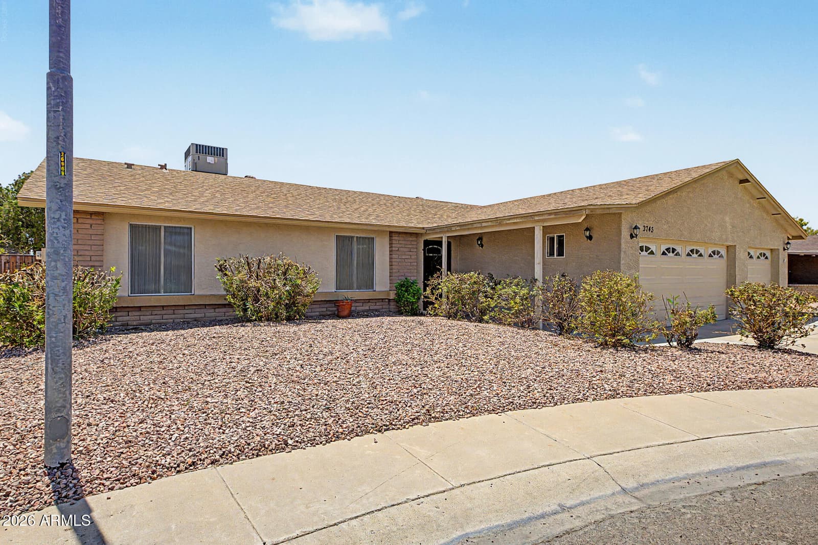 3745 W WILLOW Avenue, Phoenix, AZ 85029 — photo 2 of 38