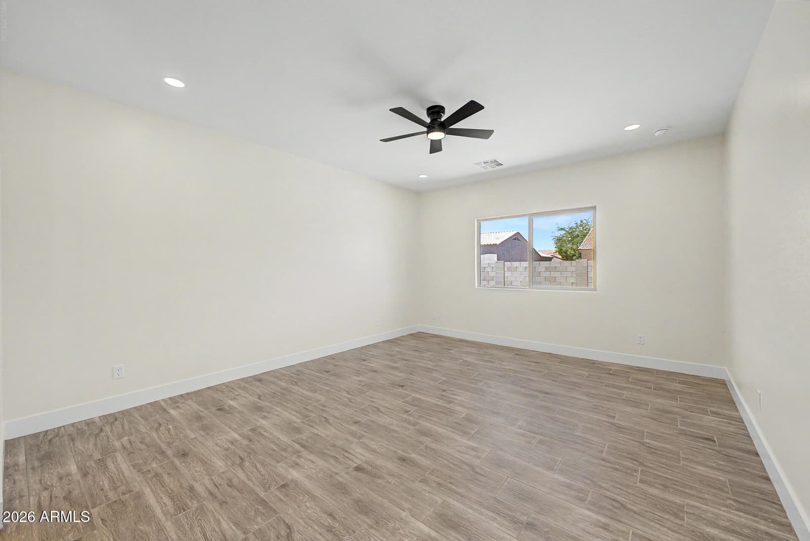 9540 W KRAMER Lane, Arizona City, AZ 85123 — photo 15 of 33
