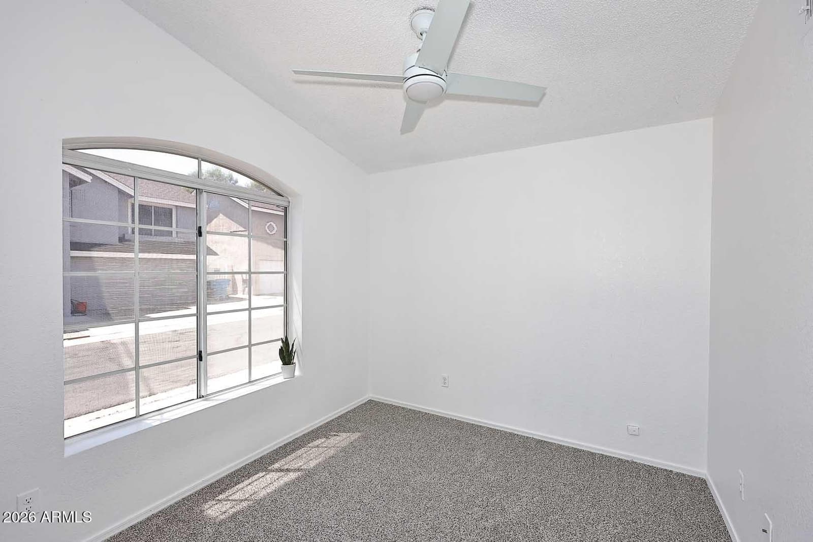 912 E Annette Drive, Phoenix, AZ 85022 — photo 12 of 32
