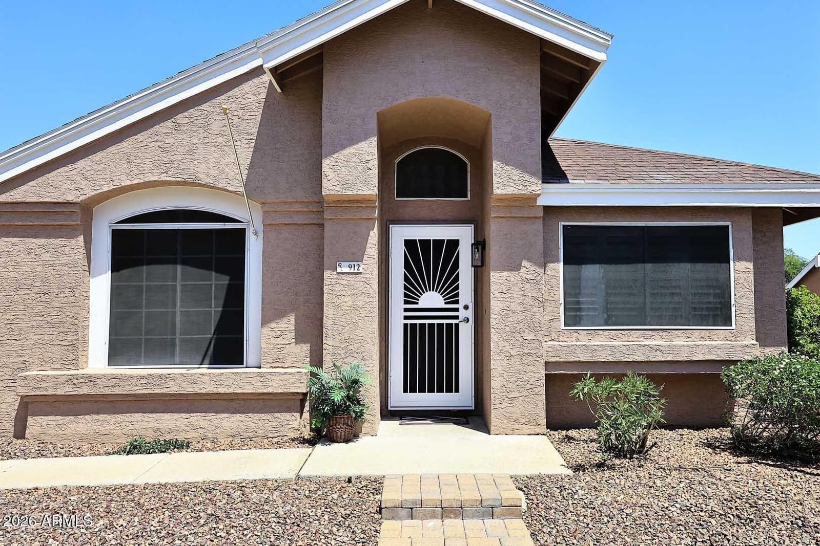 912 E Annette Drive, Phoenix, AZ 85022 — photo 2 of 32