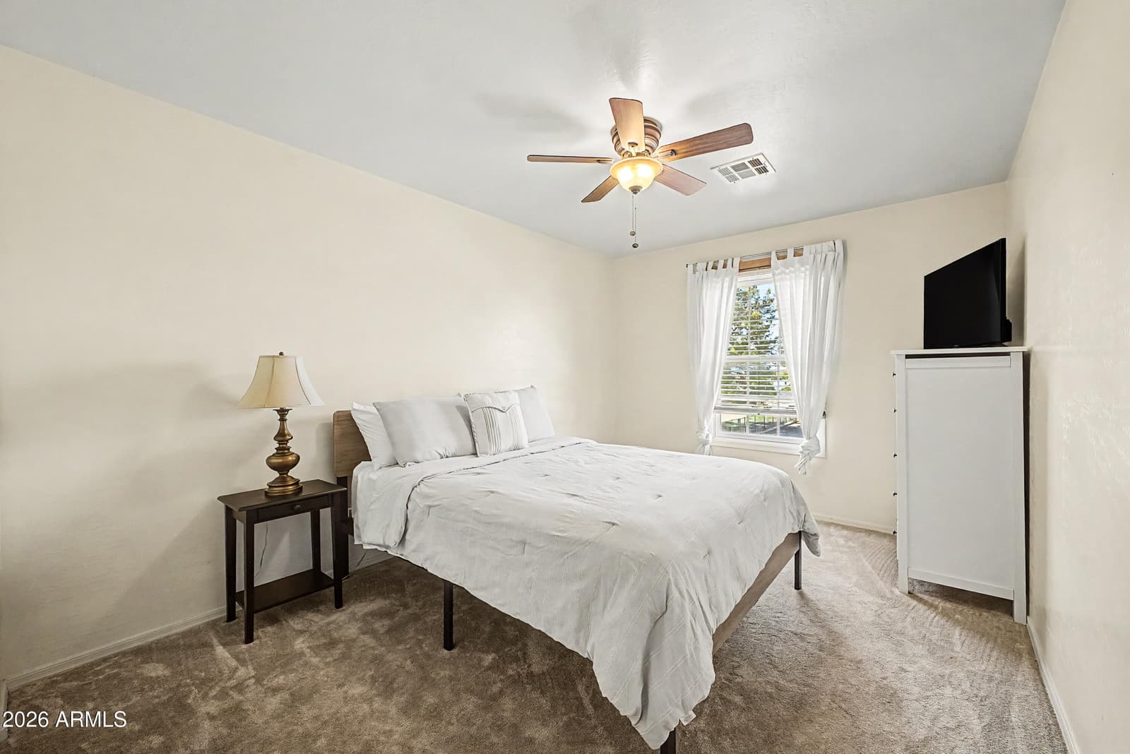 2101 E SUNLAND Avenue, Phoenix, AZ 85040 — photo 11 of 19