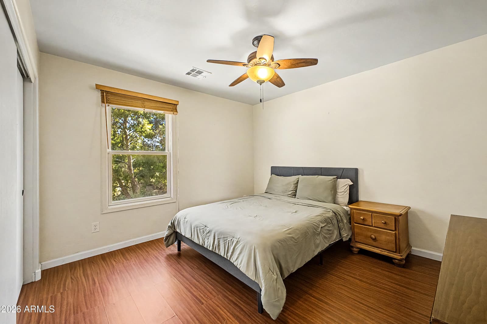 2101 E SUNLAND Avenue, Phoenix, AZ 85040 — photo 13 of 19