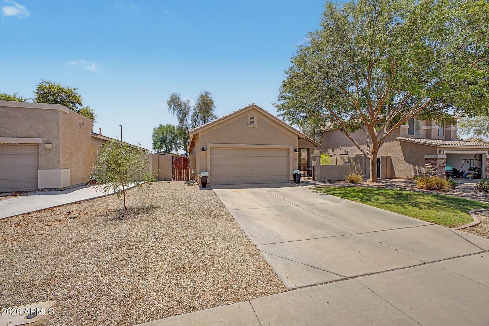 3283 E BOSTON Street, Gilbert, AZ 85295 — photo 5 of 34