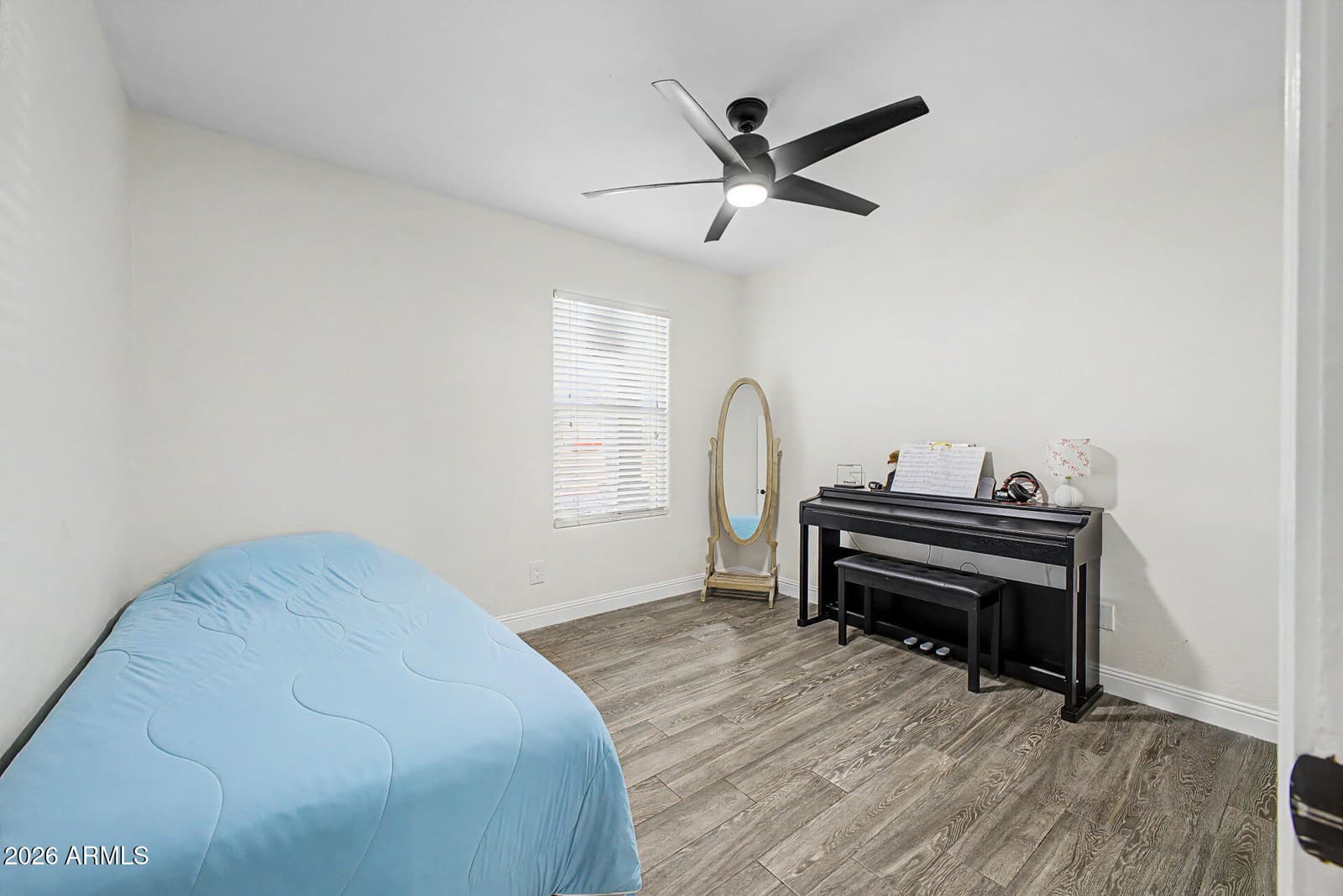 18261 N 1ST Avenue, Phoenix, AZ 85023 — photo 23 of 32