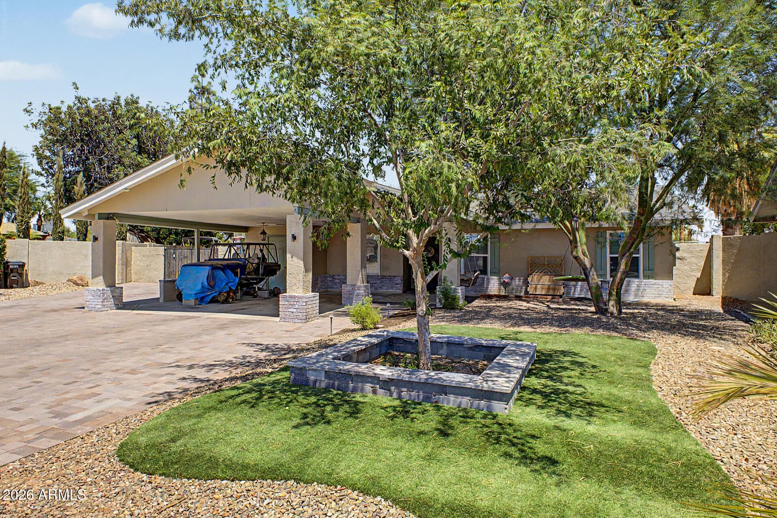 18261 N 1ST Avenue, Phoenix, AZ 85023 — photo 4 of 32