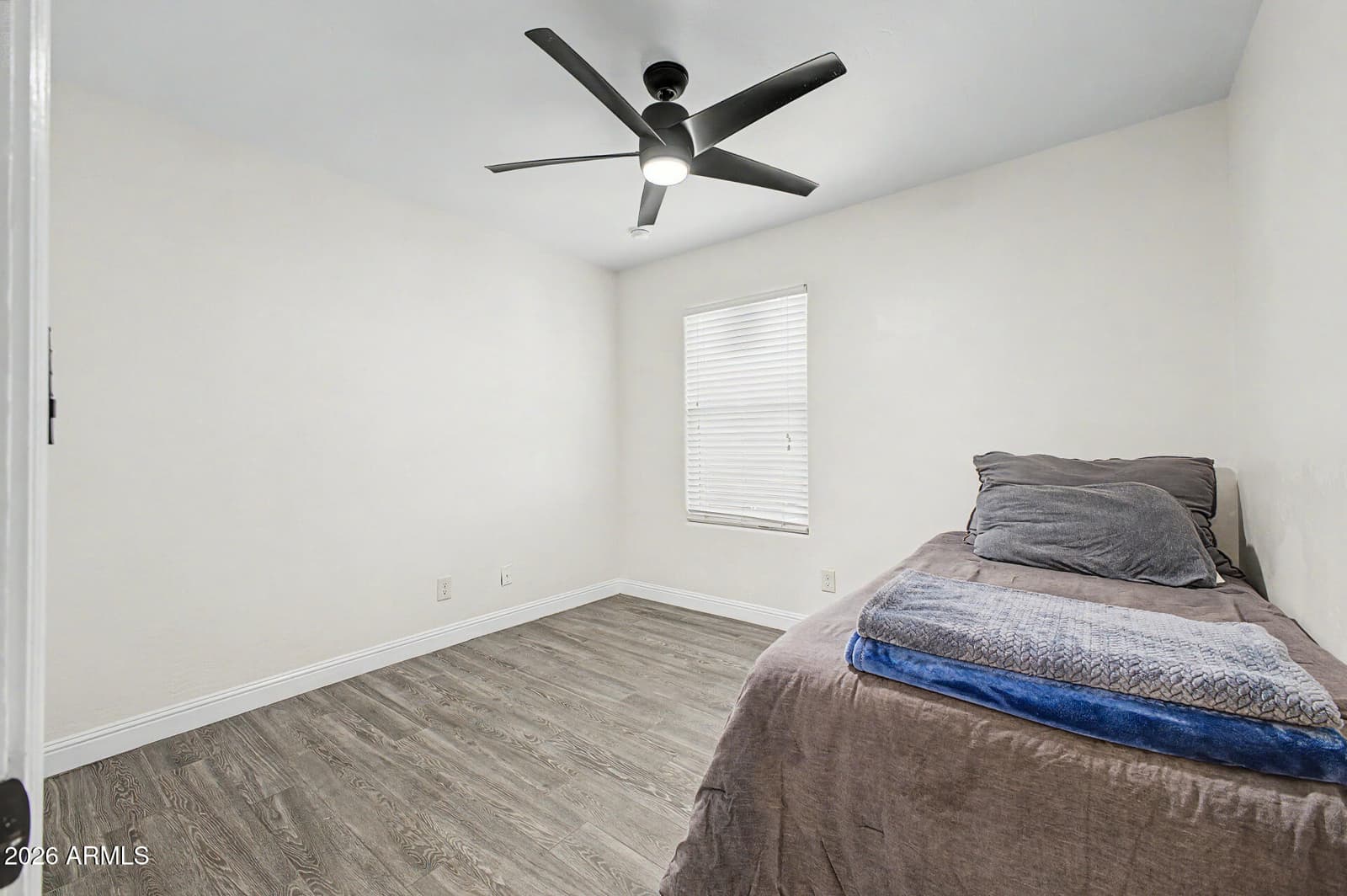 18261 N 1ST Avenue, Phoenix, AZ 85023 — photo 25 of 32