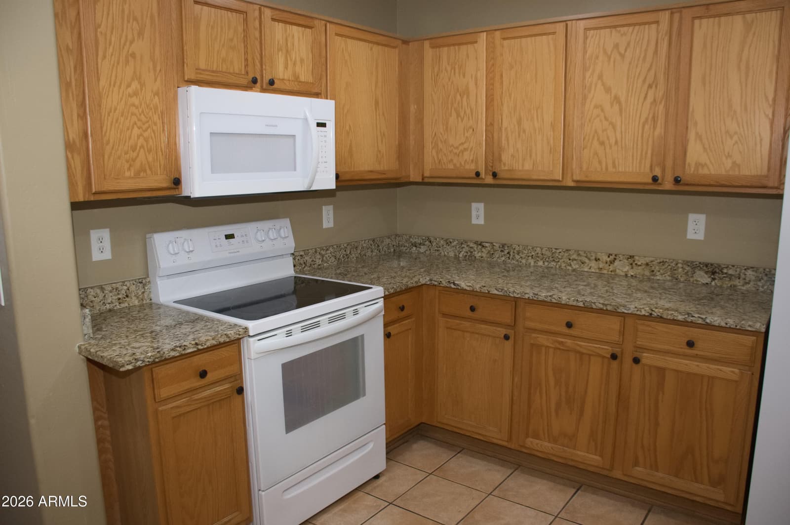2337 E 39TH Avenue, Apache Junction, AZ 85119 — photo 5 of 35
