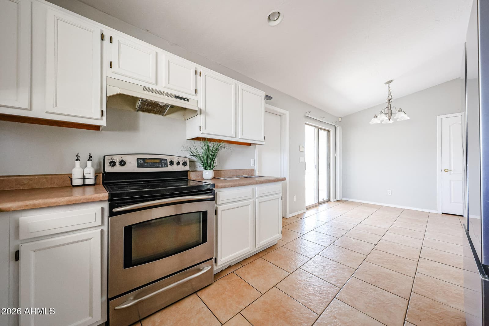 9870 W CAMELIA Drive, Arizona City, AZ 85123 — photo 11 of 51