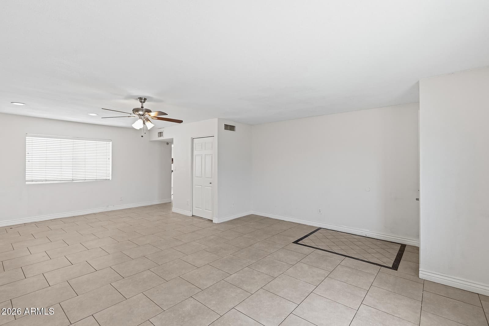 3109 W LOMA Lane, Phoenix, AZ 85051 — photo 4 of 27
