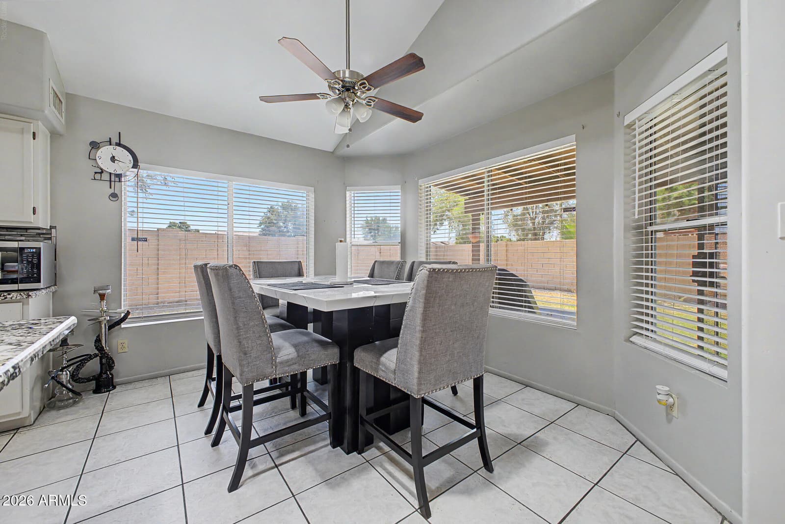 3933 W SAGUARO PARK Lane, Glendale, AZ 85310 — photo 10 of 37