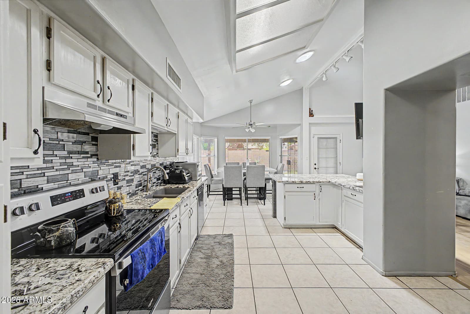 3933 W SAGUARO PARK Lane, Glendale, AZ 85310 — photo 12 of 37