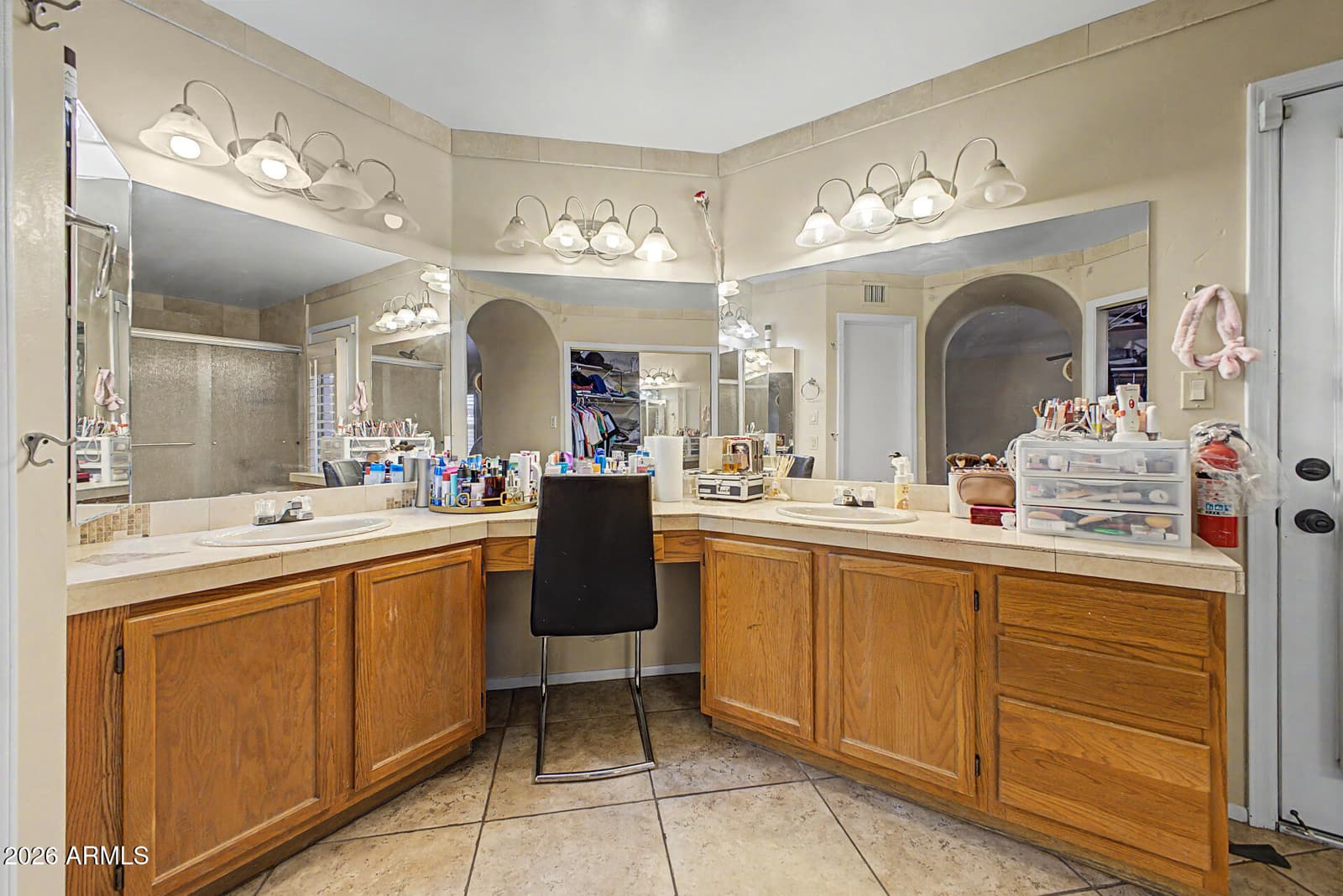 3933 W SAGUARO PARK Lane, Glendale, AZ 85310 — photo 18 of 37