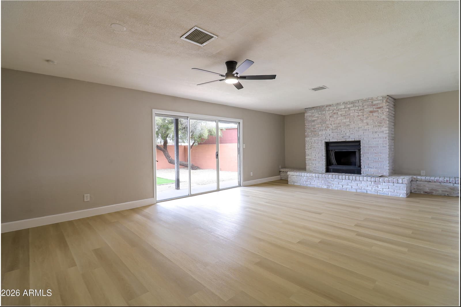 2936 W HIGHLAND Avenue, Phoenix, AZ 85017 — photo 5 of 21