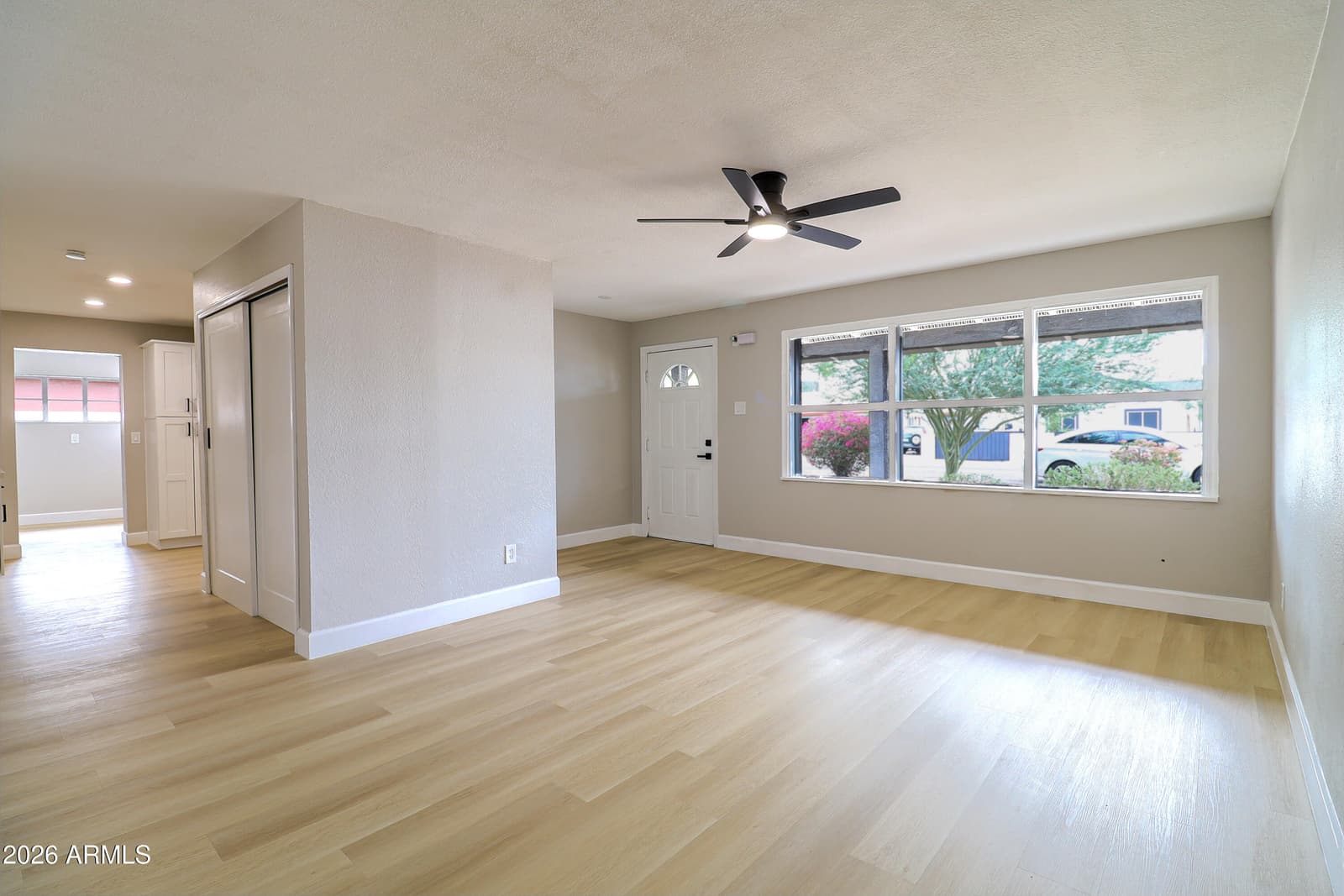 2936 W HIGHLAND Avenue, Phoenix, AZ 85017 — photo 7 of 21
