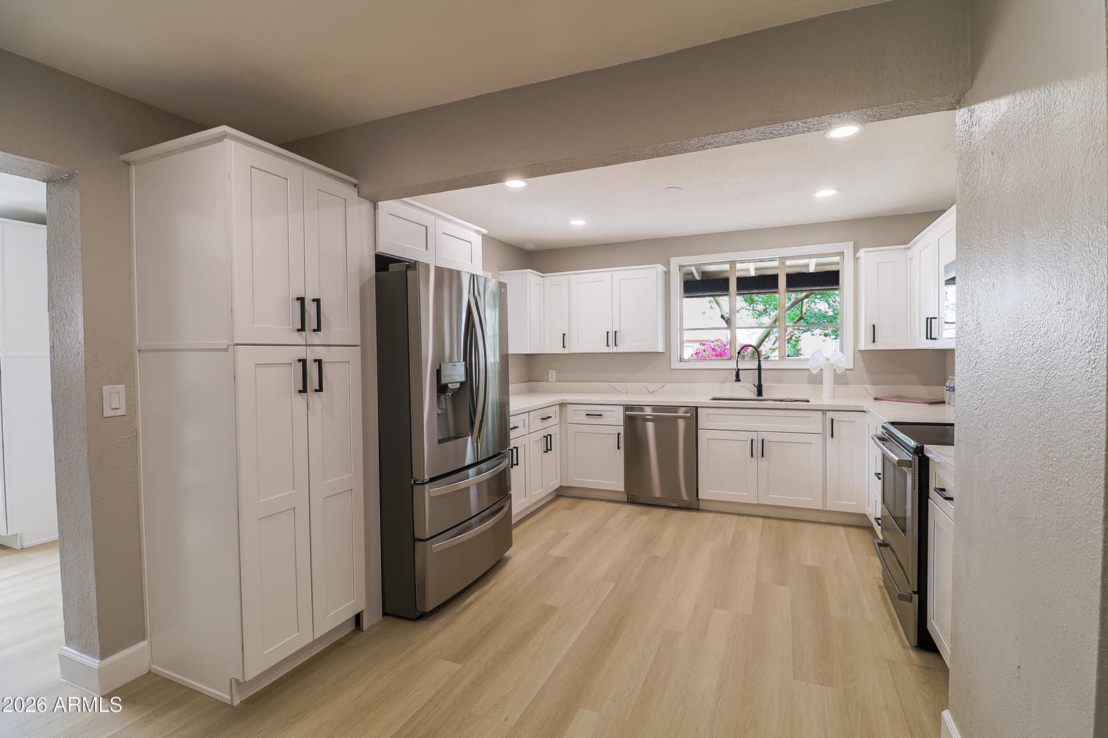 2936 W HIGHLAND Avenue, Phoenix, AZ 85017 — photo 8 of 21
