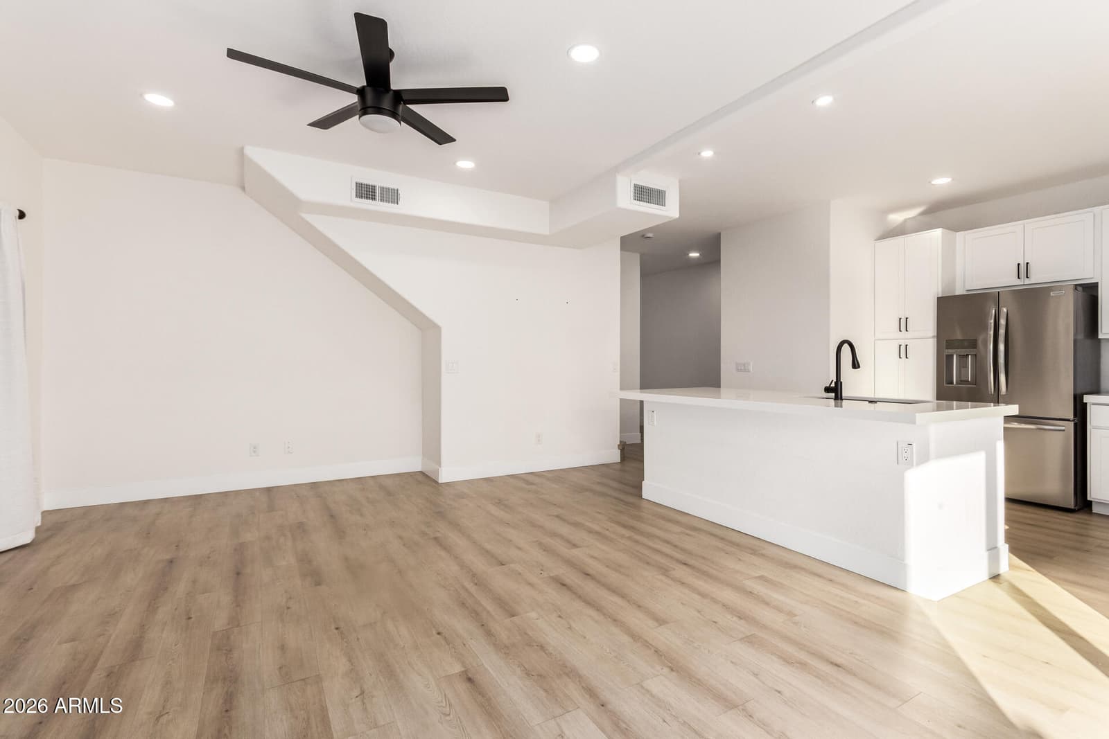 3034 N 39TH Street 12, Phoenix, AZ 85018 — photo 7 of 18