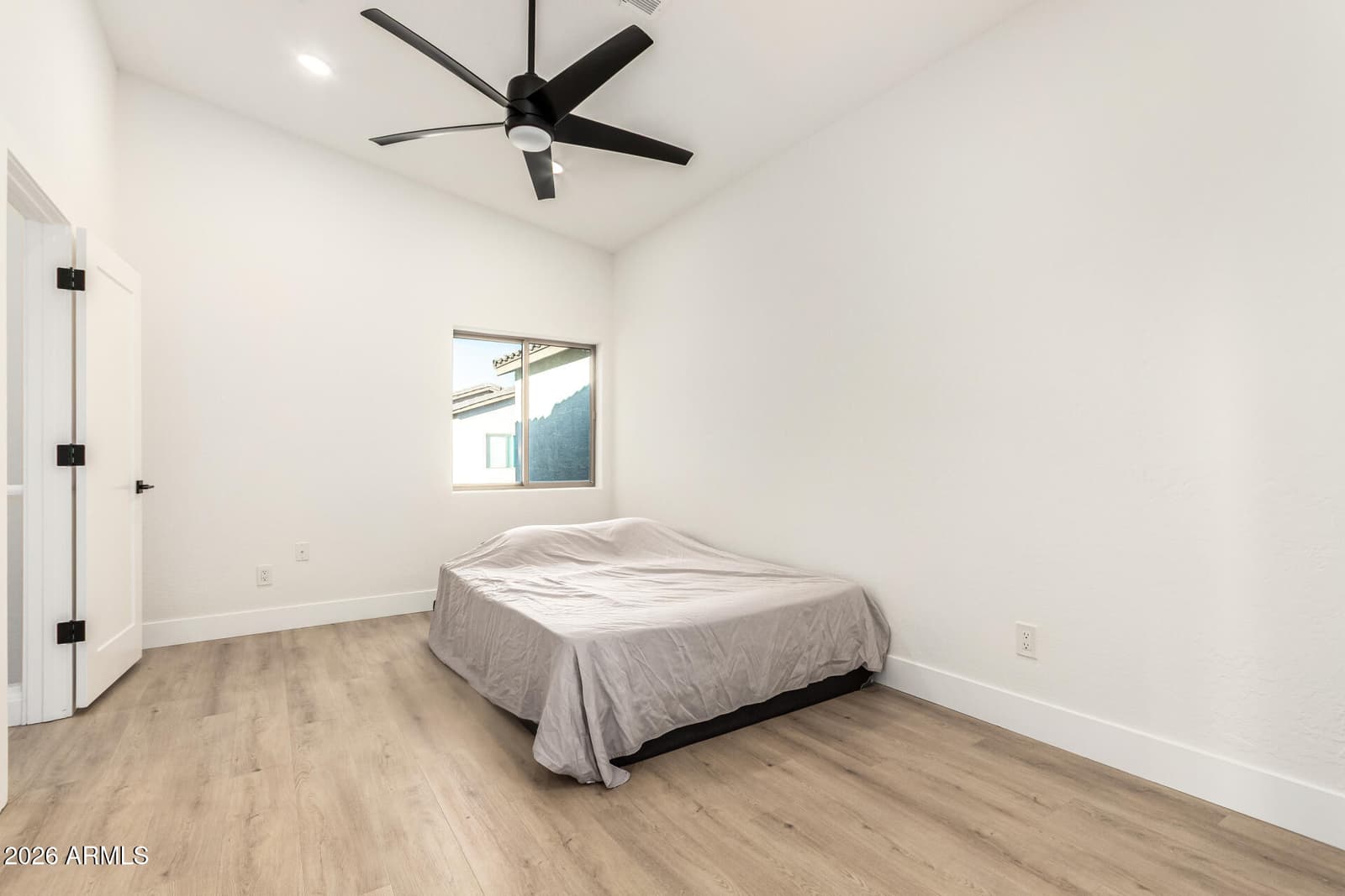 3034 N 39TH Street 12, Phoenix, AZ 85018 — photo 11 of 18