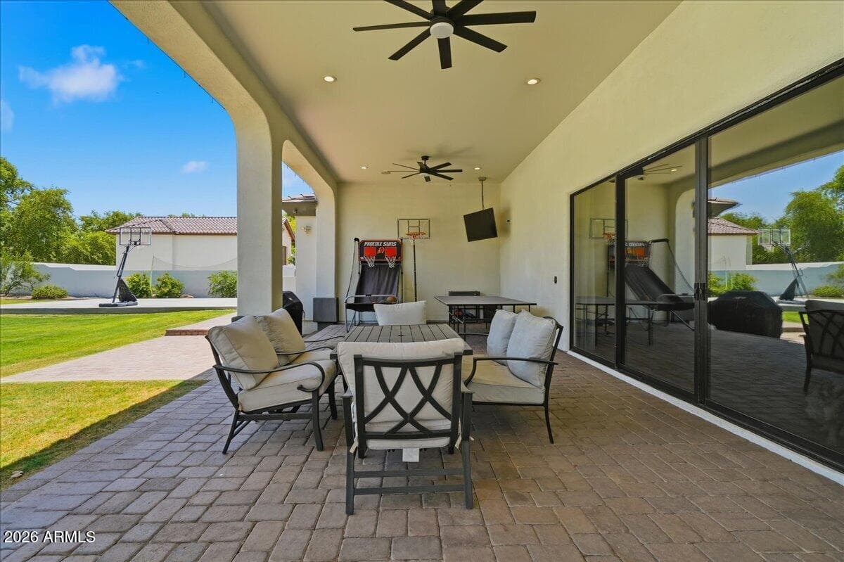 5827 S MARIN Court, Gilbert, AZ 85298 — photo 11 of 103