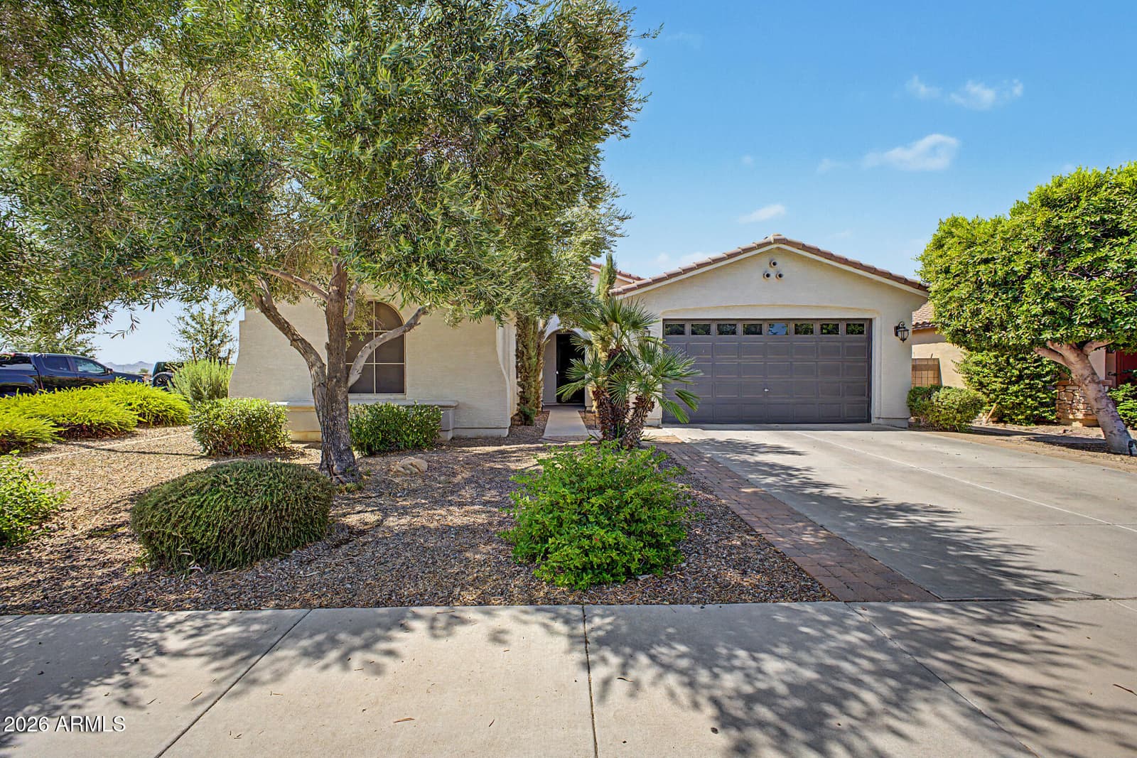 2769 E RAKESTRAW Lane, Gilbert, AZ 85298 — photo 1 of 24