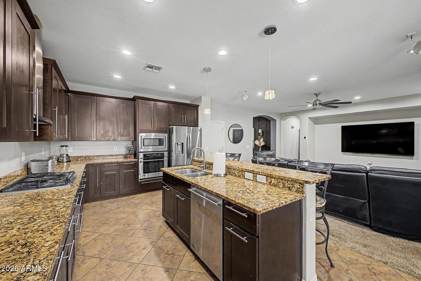 2769 E RAKESTRAW Lane, Gilbert, AZ 85298 — photo 8 of 24