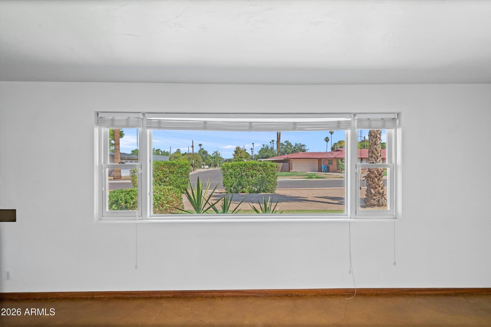 2051 W WINDSOR Avenue, Phoenix, AZ 85009 — photo 10 of 45