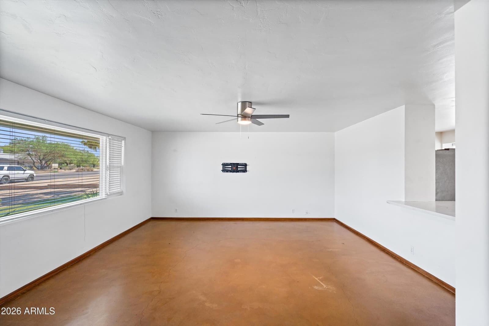 2051 W WINDSOR Avenue, Phoenix, AZ 85009 — photo 12 of 45