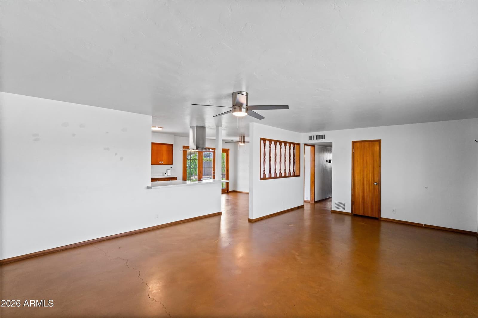 2051 W WINDSOR Avenue, Phoenix, AZ 85009 — photo 14 of 45