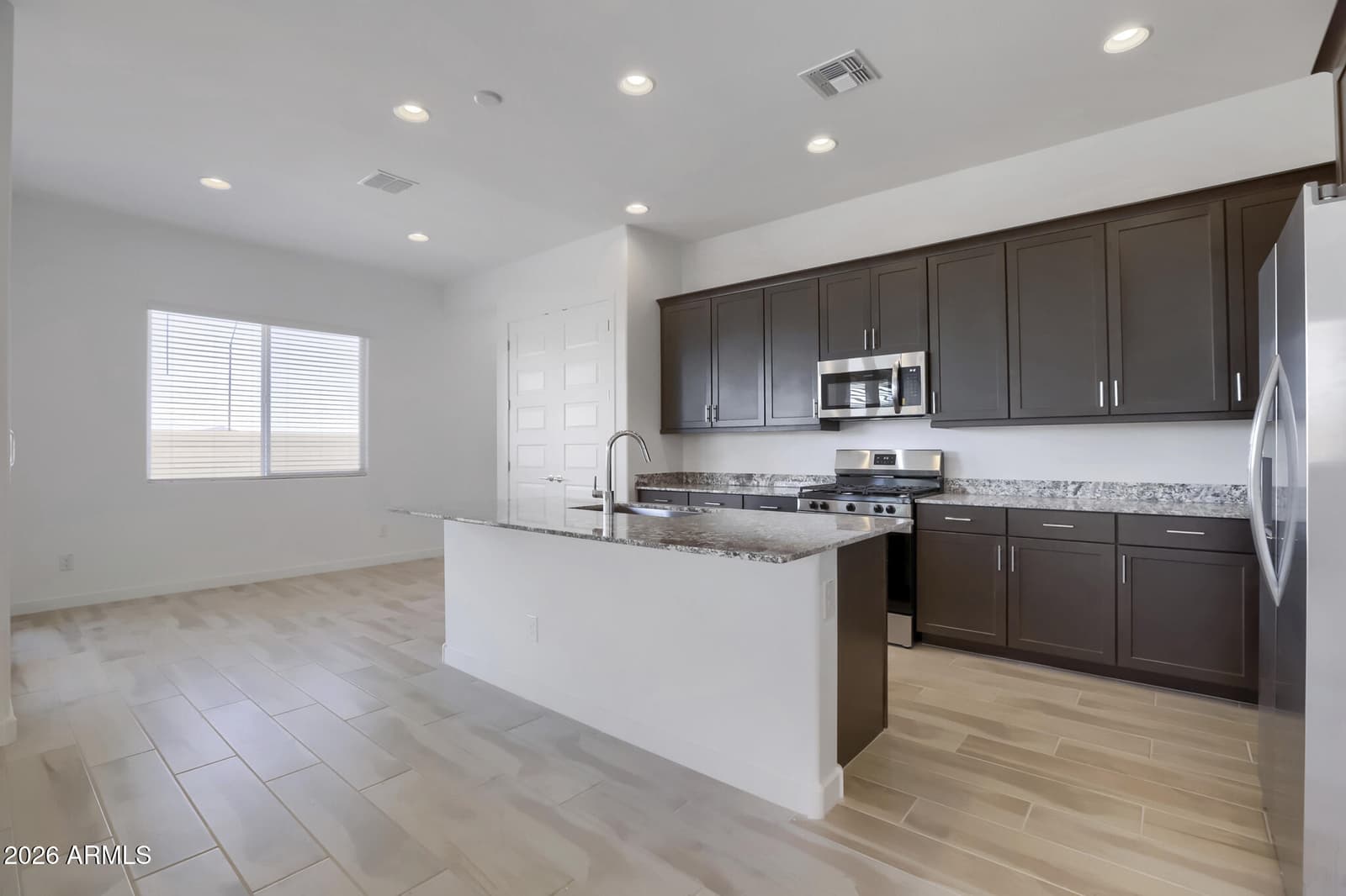 25505 N 167TH Lane, Surprise, AZ 85387 — photo 5 of 12