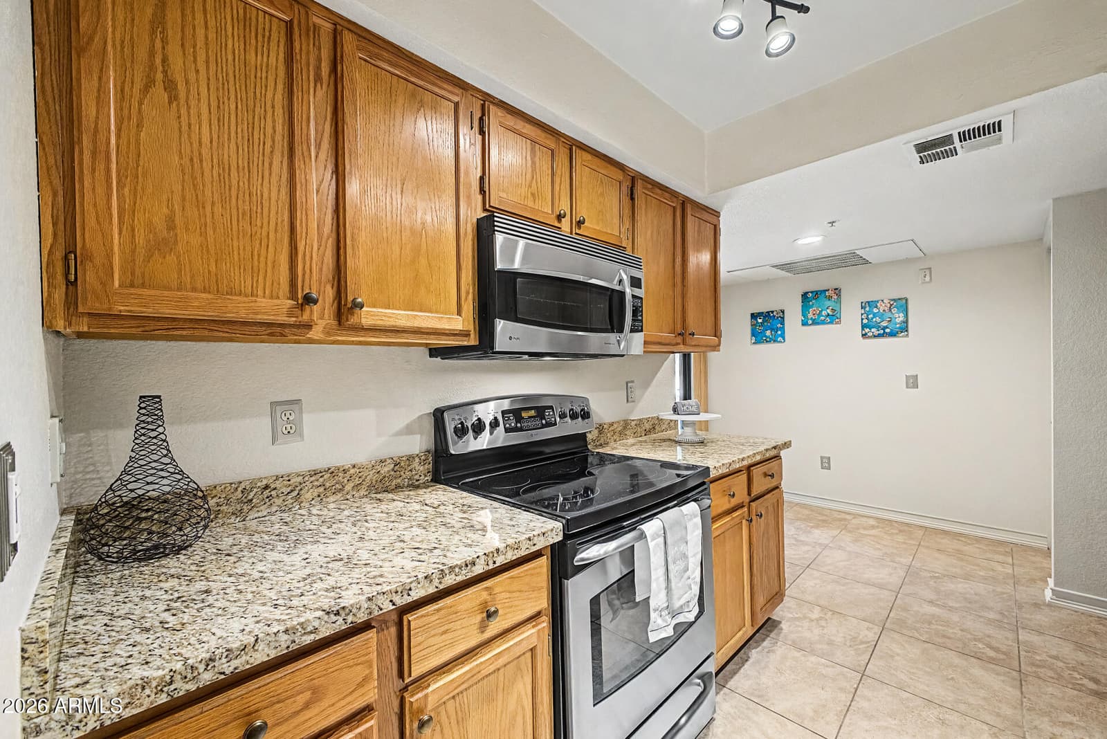 9450 N 95TH Street 105, Scottsdale, AZ 85258 — photo 4 of 29