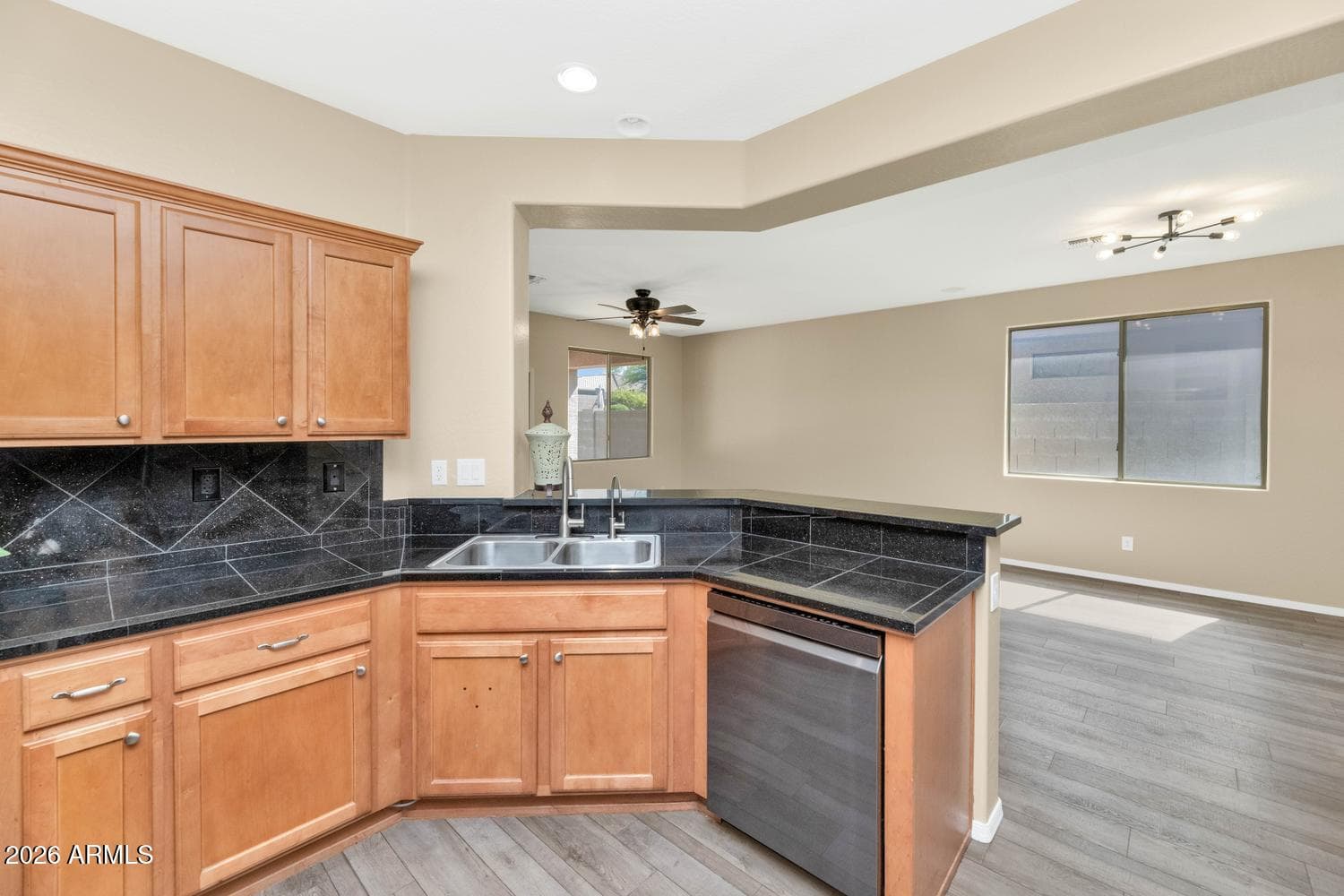 39512 N PRAIRIE Lane, Anthem, AZ 85086 — photo 14 of 42
