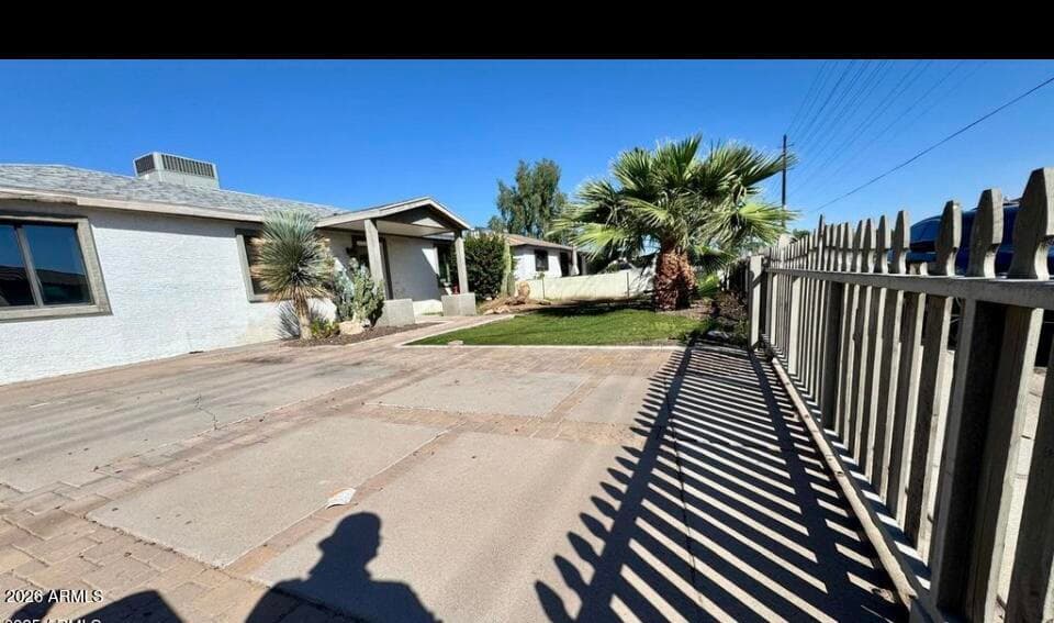 3010 W NORTHERN Avenue, Phoenix, AZ 85051 — photo 2 of 10