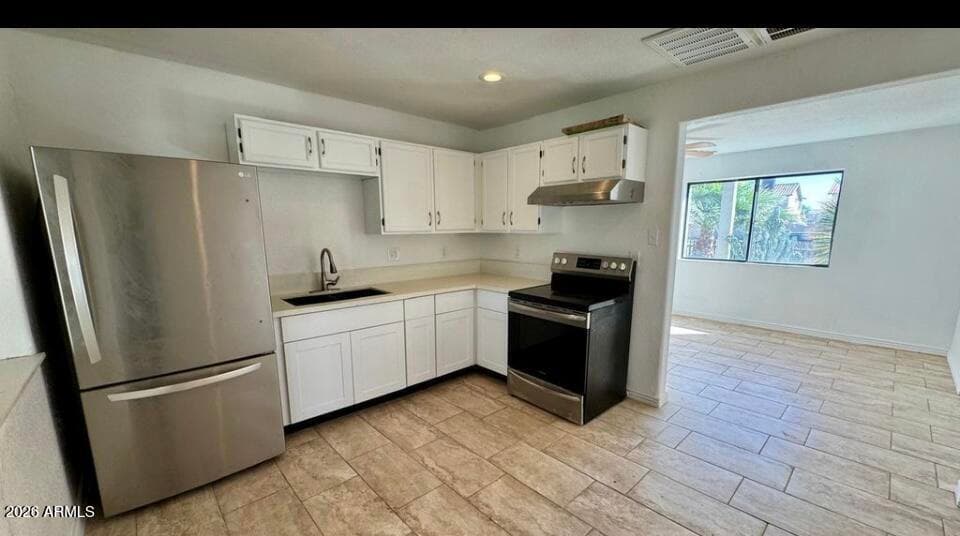 3010 W NORTHERN Avenue, Phoenix, AZ 85051 — photo 7 of 10