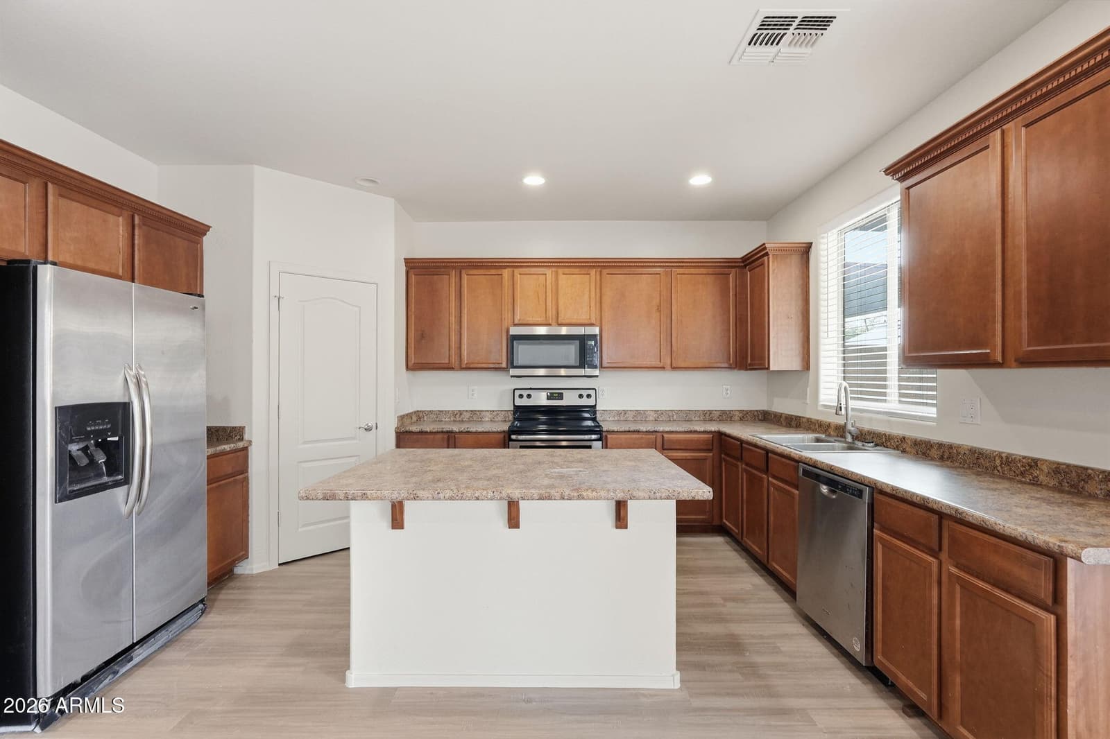 3725 W SAINT ANNE Avenue, Phoenix, AZ 85041 — photo 18 of 48