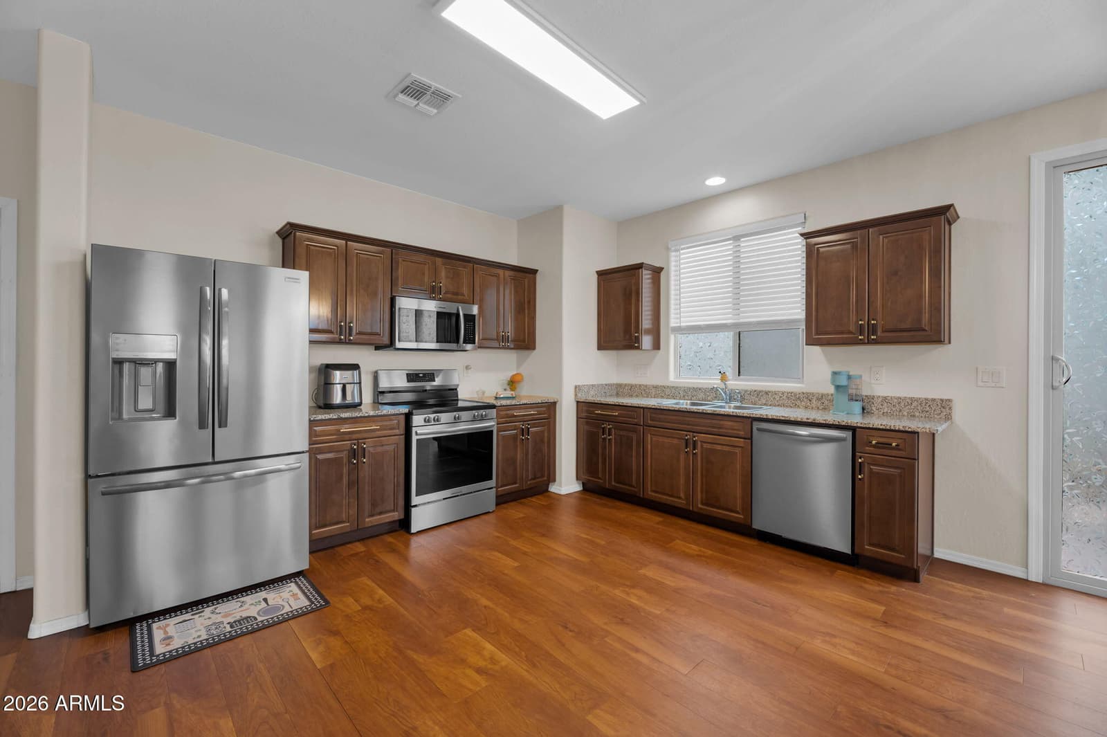 5405 W WARNER Street, Phoenix, AZ 85043 — photo 10 of 29