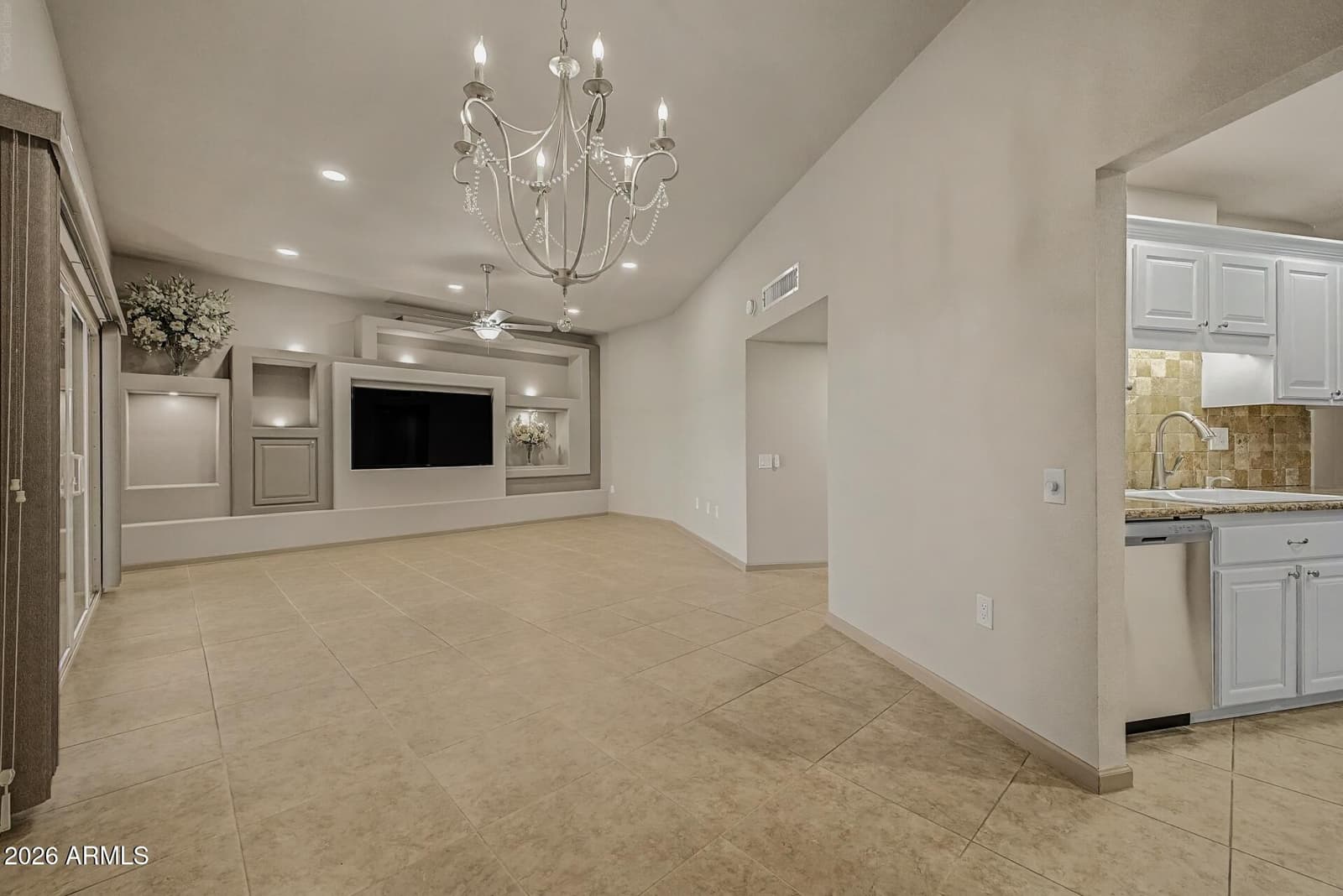 13834 N 111TH Avenue, Sun City, AZ 85351 — photo 4 of 33