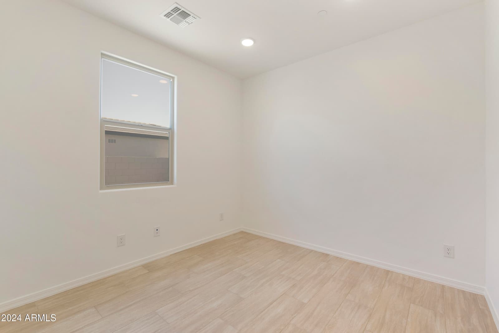 15664 W MERCER Lane, Surprise, AZ 85379 — photo 17 of 56
