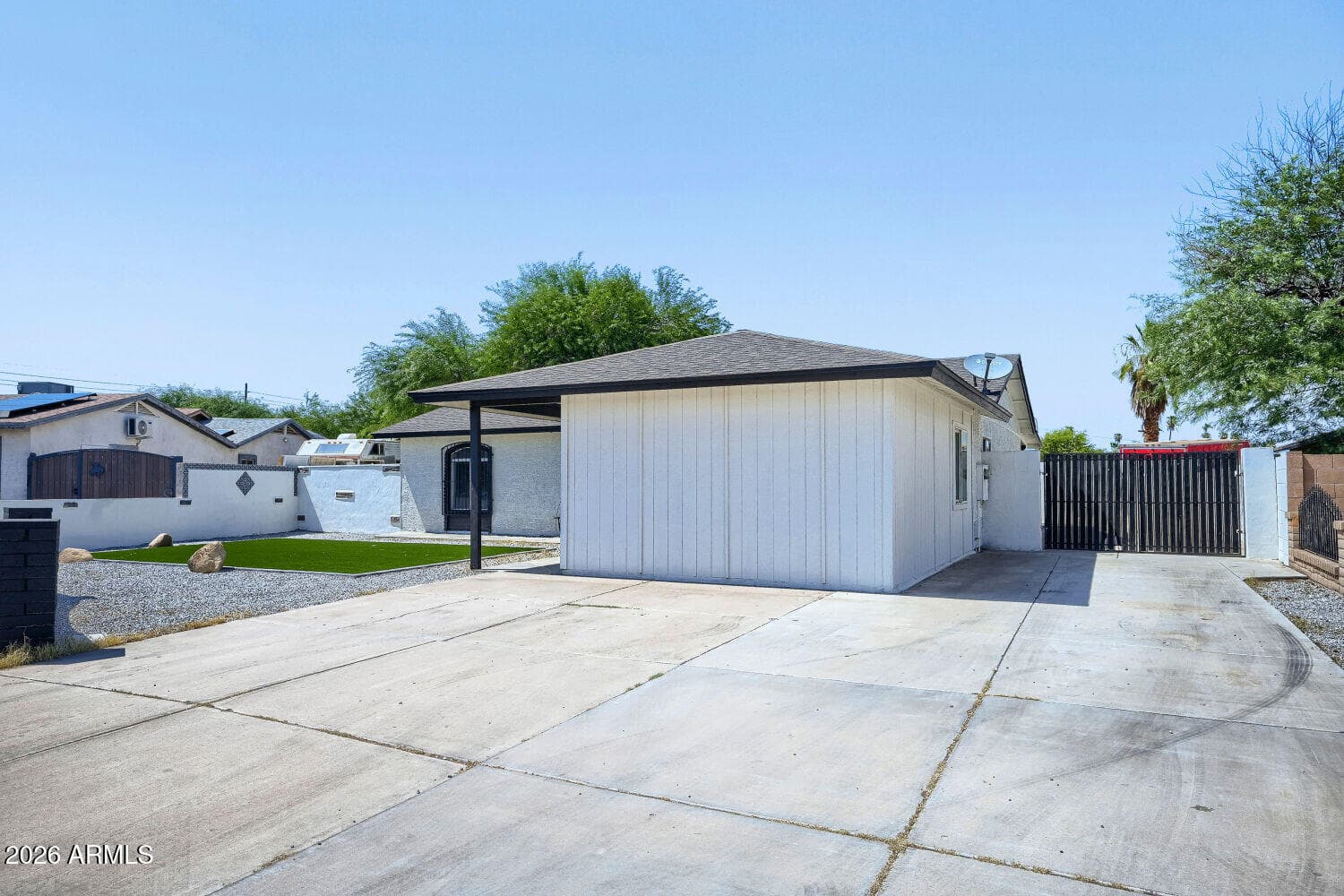 4626 W WILSHIRE Drive, Phoenix, AZ 85035 — photo 3 of 29