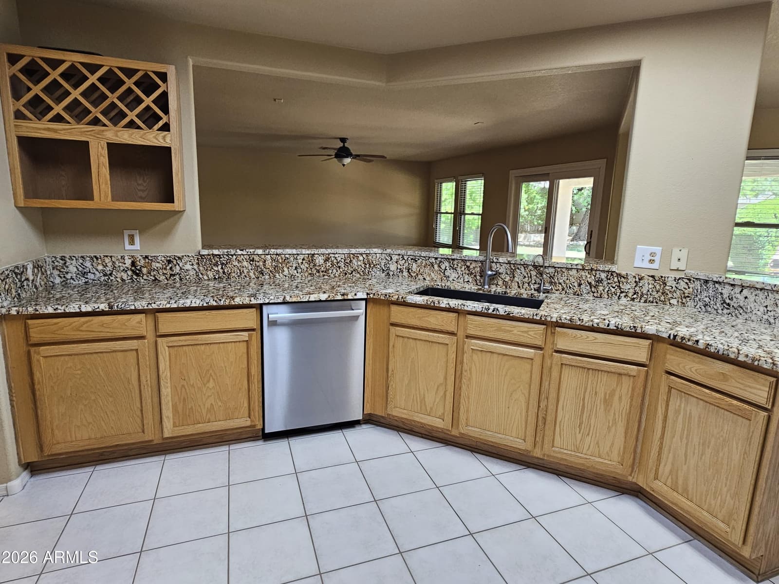 4135 E PINTO Lane, Phoenix, AZ 85050 — photo 12 of 52